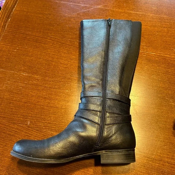 Black Leather Women's Boots - Picture 2 of 6